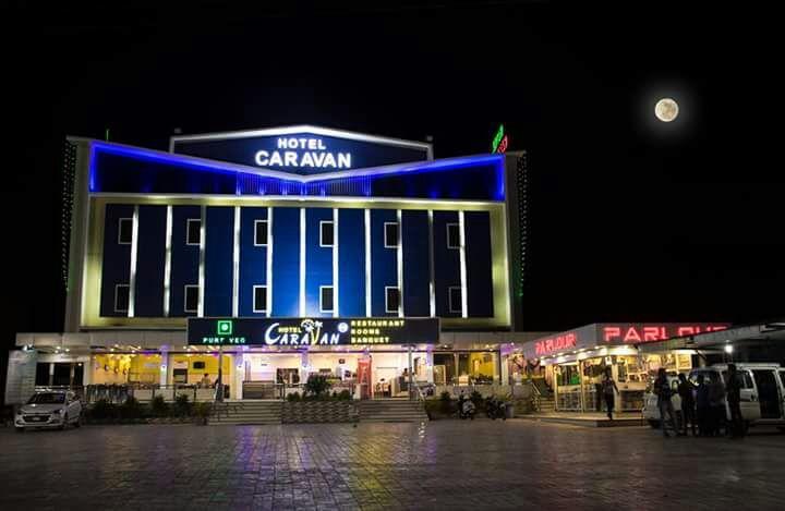 Hotel Caravan Unjha Екстер'єр фото